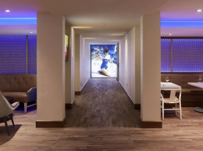 Marina del Rey Hotel