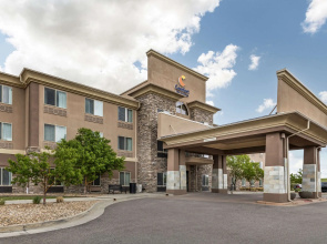 Comfort Inn & Suites Brighton Denver NE Medical Center