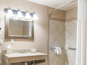 Red Lion Hotel Portland Airport