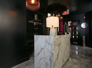 Drummond by Bouticstay Golden District Studio