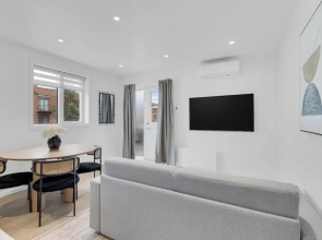 Le Victoria MidTown Montreal