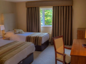 Four Seasons Hotel Carlingford