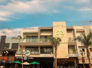 Hotel Grand One Plaza
