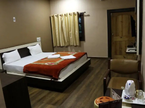 Anroute Stays116- Bade Mahadev Road