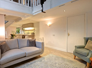 Holiday Cottages and North Star Apartment