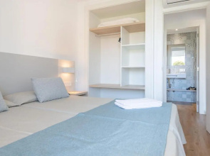 Apartamentos Massanet