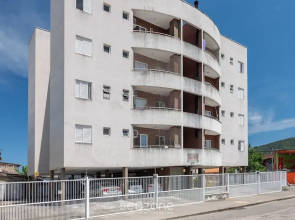 Apt w/ BBQ Near the Waterfront Ubatuba-sp Cdv042