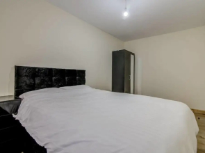 2 Bed, Luxury Apt4 Throstles