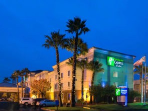 Holiday Inn Express Hotel & Suites Vacaville by IHG