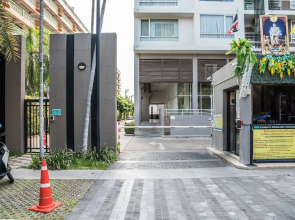 Locals Bangna Elements Srinakarin