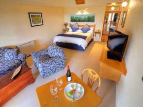 Vineyard Cottages