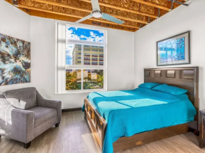 Admiral Condo 201 in Bremerton
