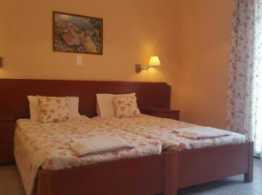 Lola Apartments