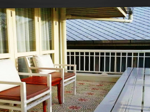 Baan Bayan Beachfront Hotel