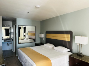 Casa Blanca Express & Suites Cypress Buena Park - Anaheim Area