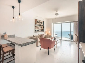 Apartment With Amazing Ocean View in Juan Dolio