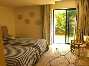 13 Bedroom Villa With Heated Pool, Golf Course, Seaside