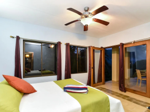 Monos Locos - Portasol Vacation Rental