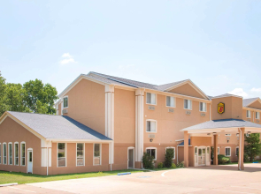 Super 8 by Wyndham Perry