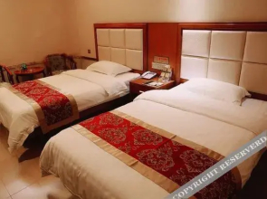 Yongning Xinghualou Business Hotel