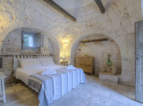 Trullo Palmento Cisternino by Typney