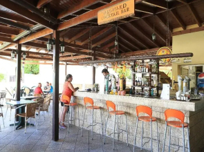 Vangelis Hotel & Suites