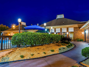 Quality Inn & Suites Fayetteville I-95