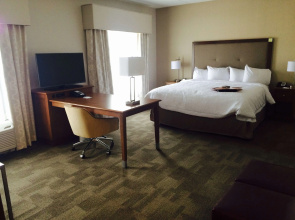 Hampton Inn & Suites Pittsburgh/Harmarville