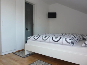 Rooms & Apartment Mira G.