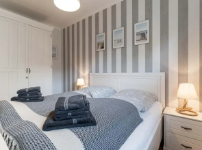 Apartment in Westerdeichstrich Near North Sea