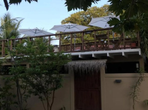 Отель Ithaa Inn Kamadhoo