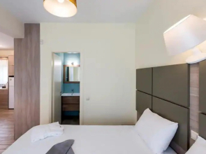 Venus Villa with Private Pool, 2min to the Beach