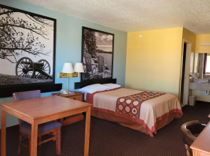 Super 8 by Wyndham Arkadelphia Caddo Valley Area