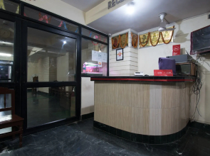 OYO 24566 Hotel Shiva