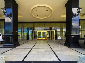 Chuto Plaza Hotel