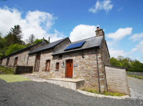 Holiday Home Bwthyn yr Onwydden