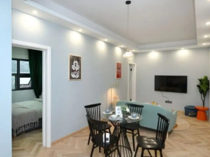 Man Yin Ju Modern Style Apartment