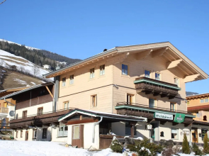Cozy Apartment in Bramberg am Wildkogel Near Ski Area