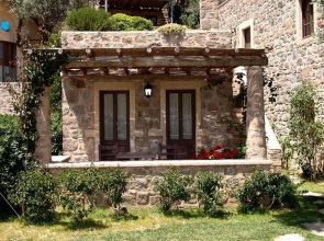 Ada Hotel