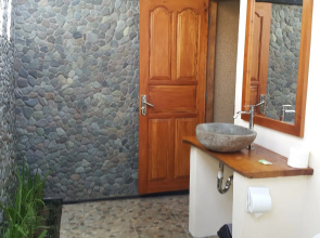 Mango Tree Inn