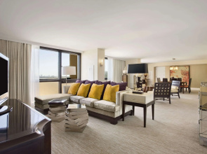 Hilton Miami Airport Blue Lagoon