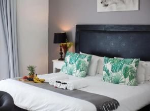 Caza Beach Guesthouse