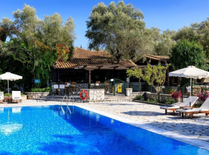 Mousses Villas - Thalia - Detached Two-bedroom Villa With Access to Childcare Facilities