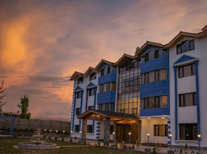 Kashmir Holiday Resort