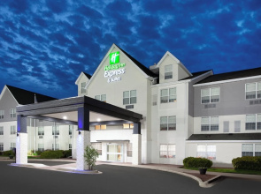 Holiday Inn Express And Suites Port Washington
