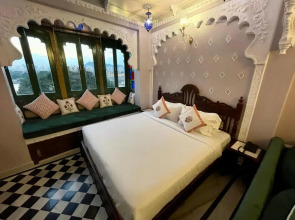 Shahpura Oladar Boutique