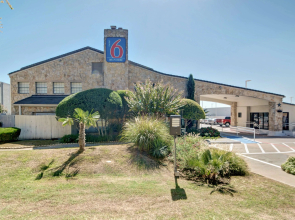Motel 6 Dallas, TX - Forest Lane