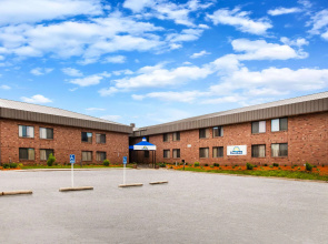 Days Inn by Wyndham Midland