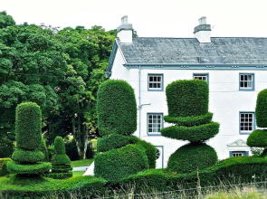 Low Graythwaite Hall Country House