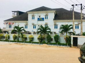 Euc Demodern Hotel & Suites